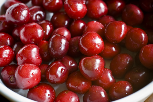 080622_cherriesdish