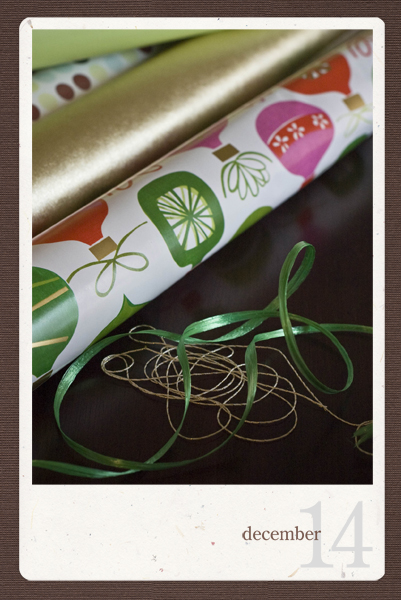 14_wrappingpaper.jpg